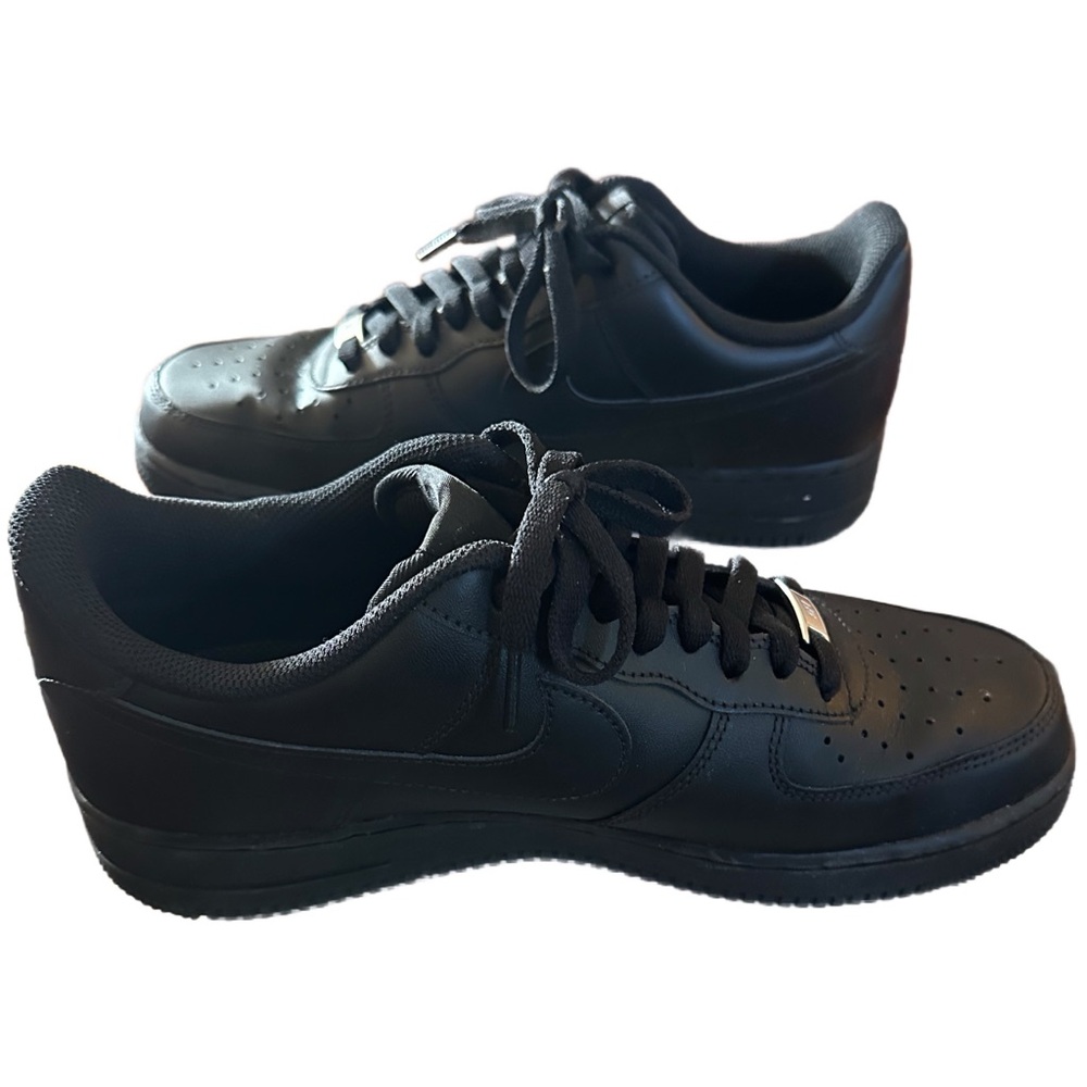 Men’s, black Nike Air Force 1. Size 11
